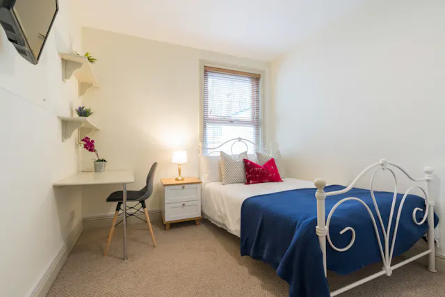 7 Bedroom Apartment room image 6