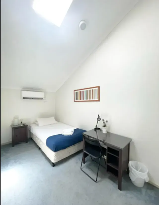 Room 6 room image 1