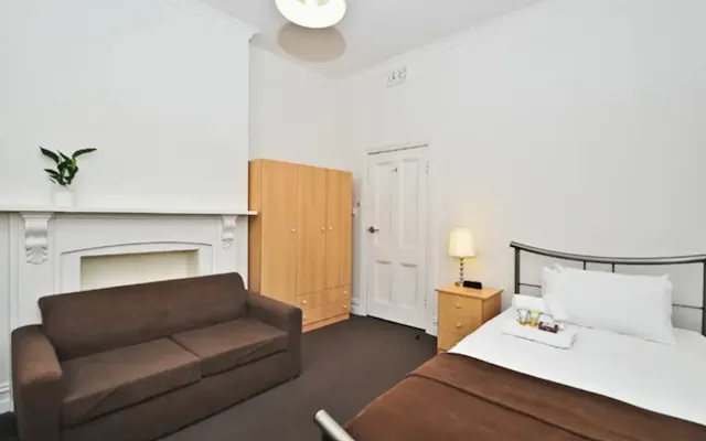 Room 6 room image 1