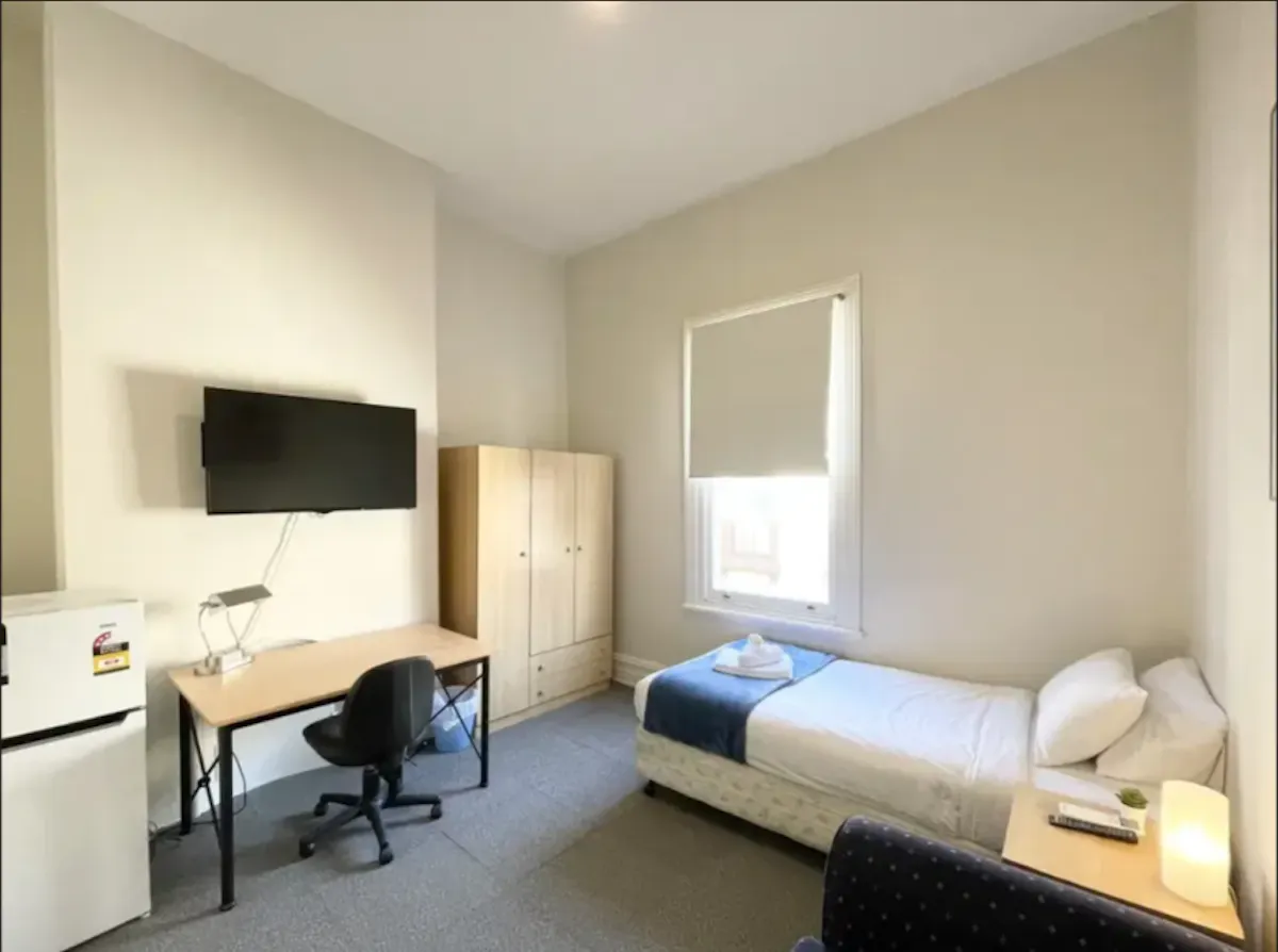 Room 7 ROOM