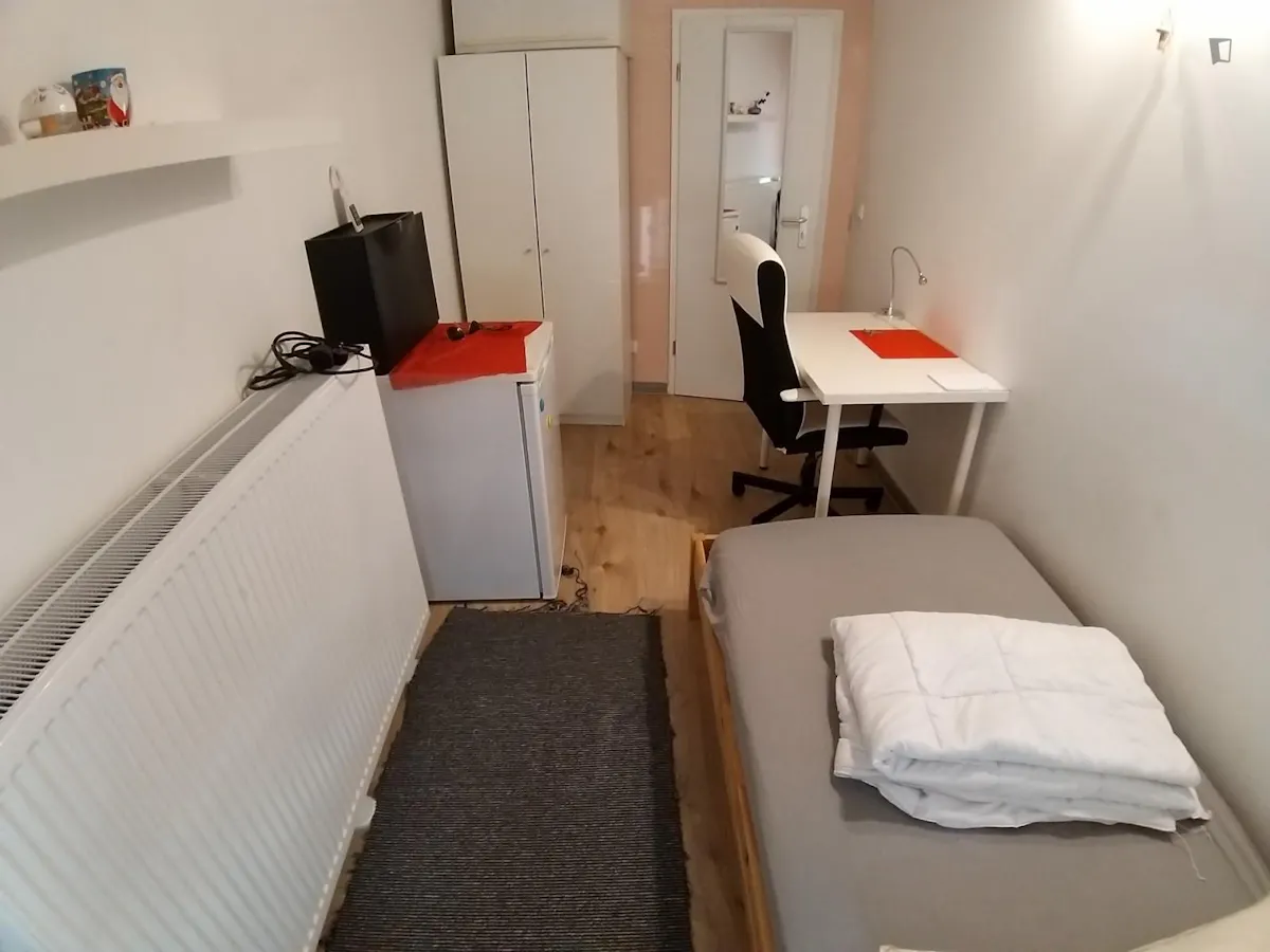 Fully furnished neat Beautiful Room ROOM