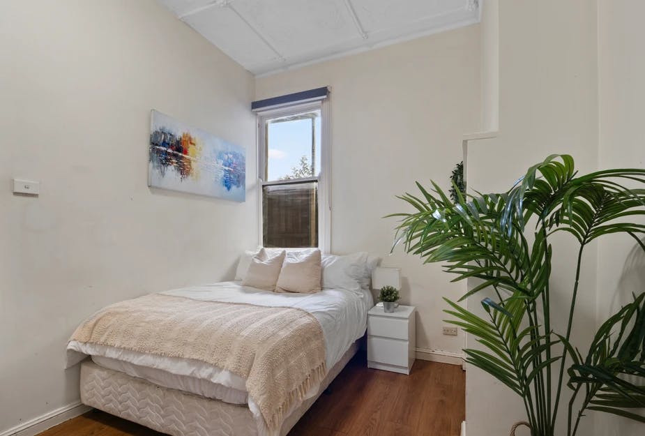 70-new-canterbury-sydney-Room 8 Standard