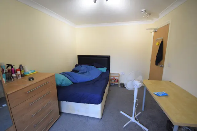5 Bedroom Apartment room image 1