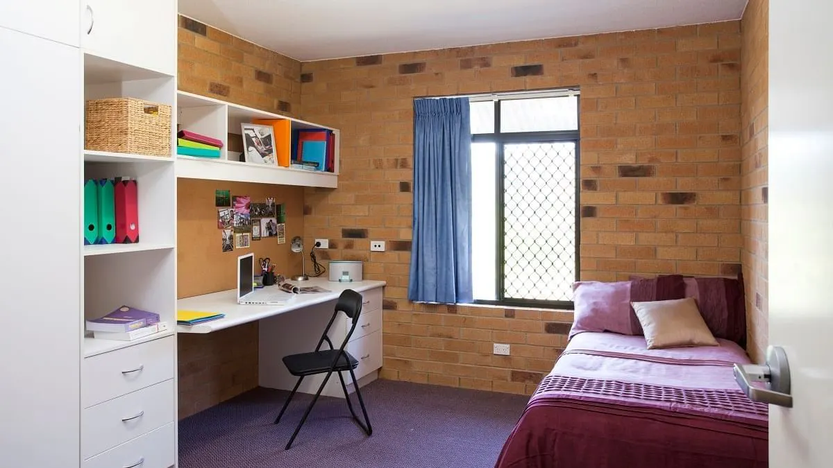 4 Bed Apartment ROOM