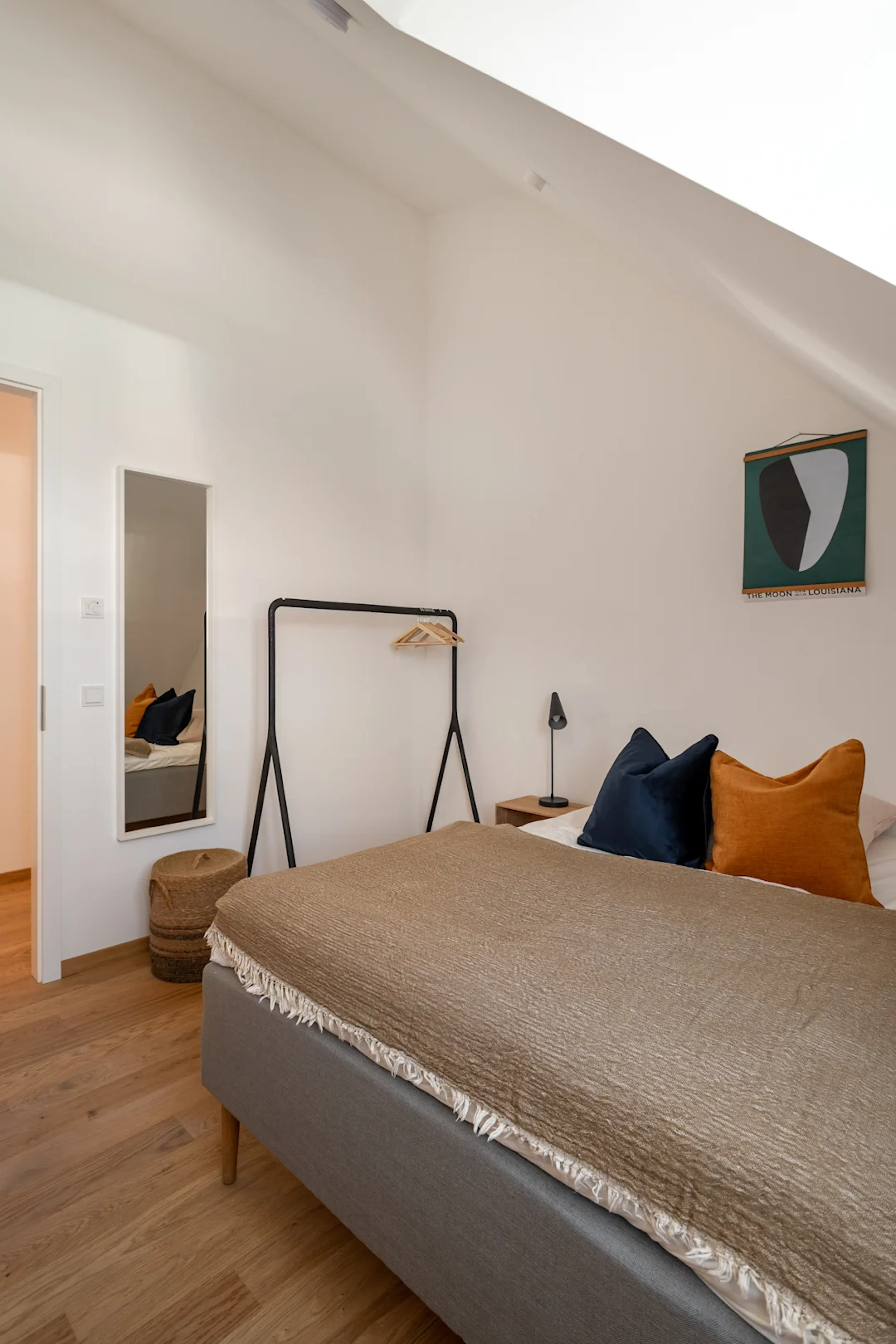 Room 1 Standard+ ROOM 1