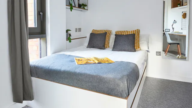Two Bedroom Studio room image 1