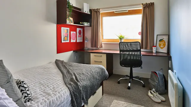 Accessible Ensuite room image 1
