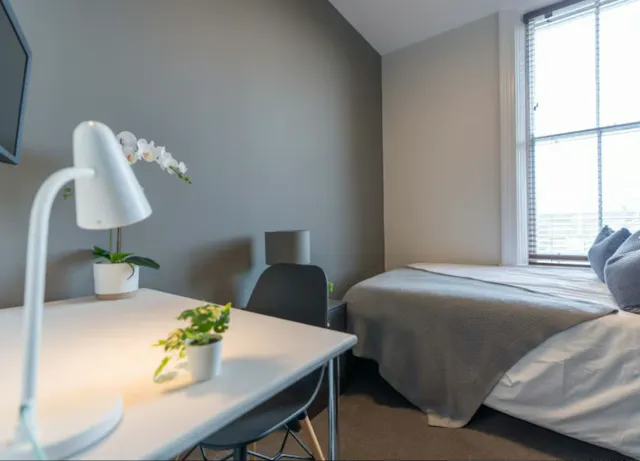 6 Bedroom Apartment room image 5