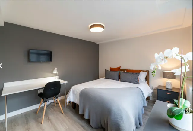 4 Bed Apartment room image 1