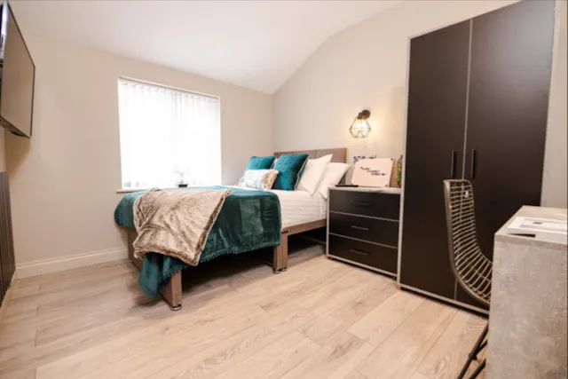 6 Bed Shared Apartment room image 1