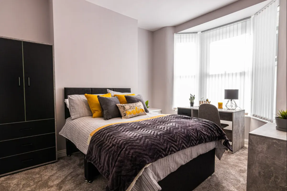 4 Bed Apartment ROOM