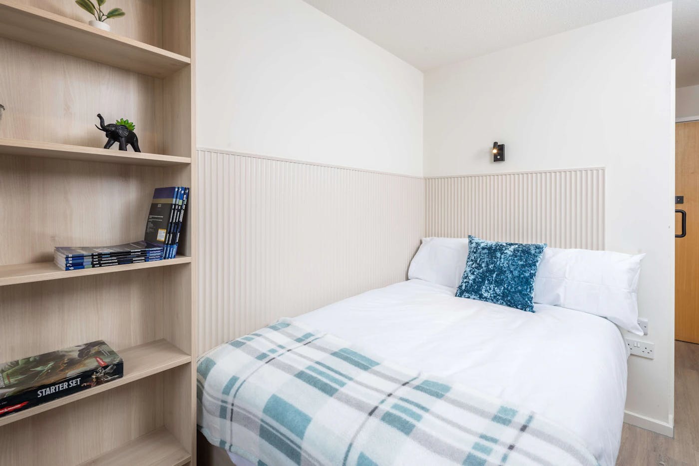 Bronze En-Suite