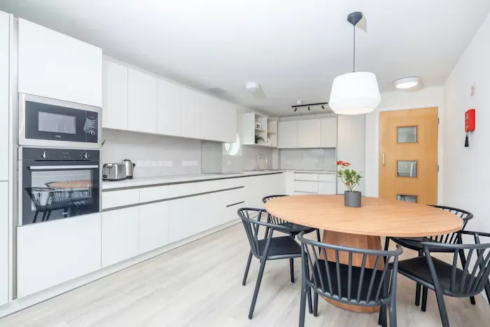 Silver En-suite
