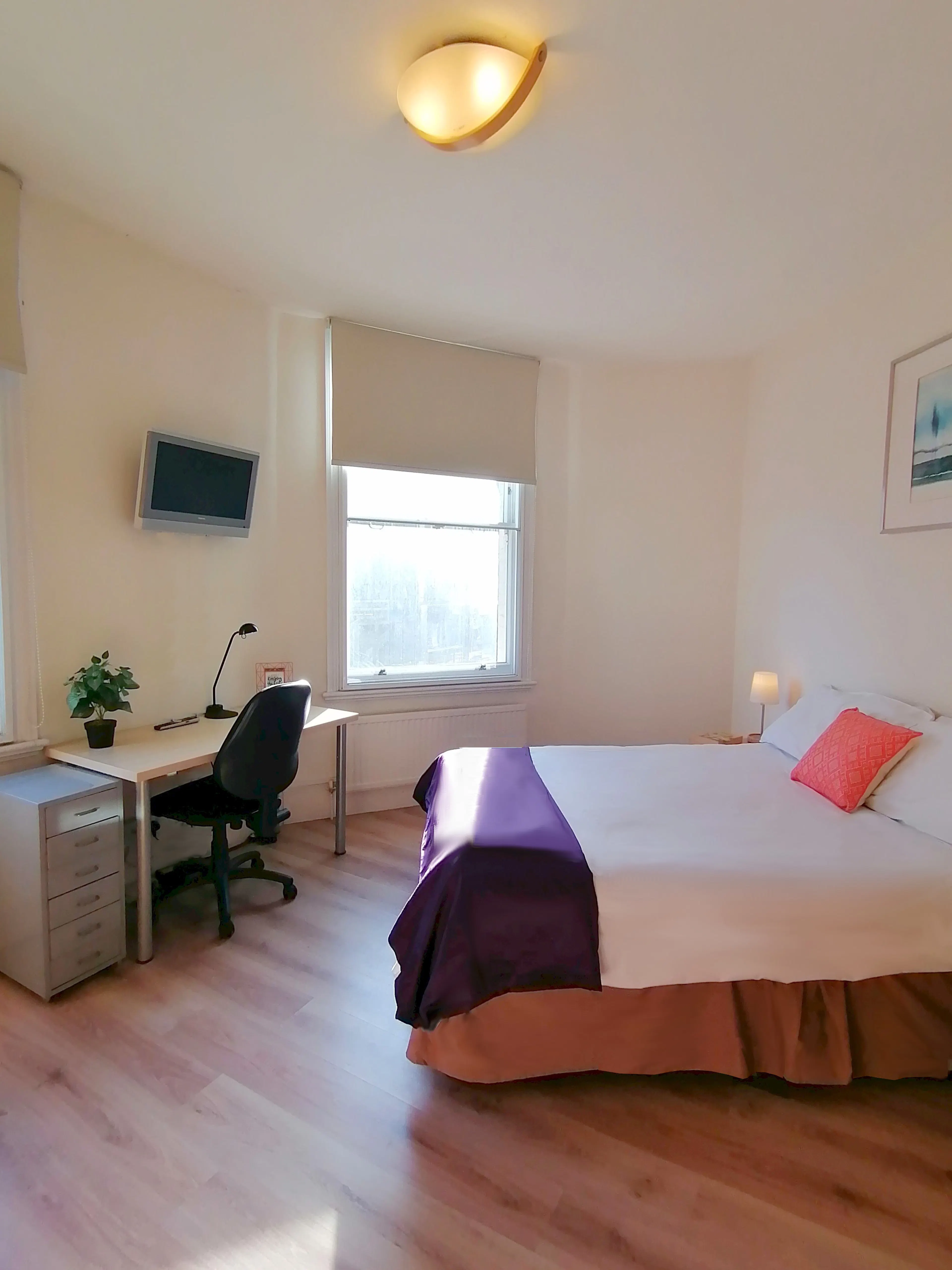 Large Double Room ROOM 4