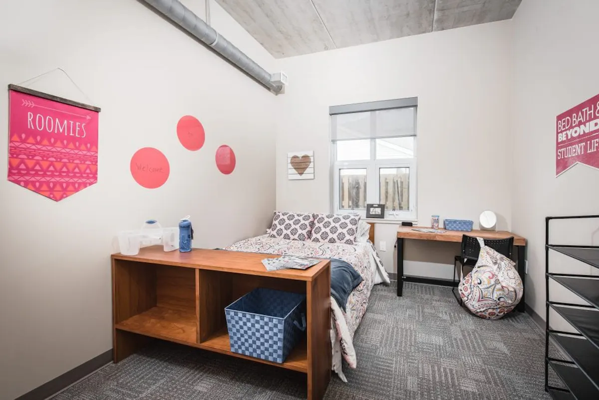 ROOM ROOM