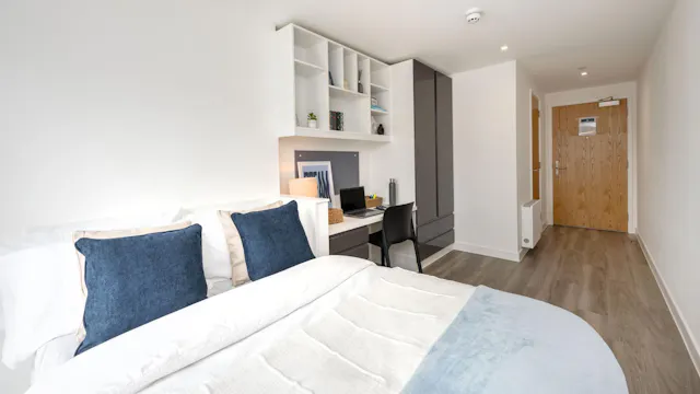 Club Ensuite room image 2