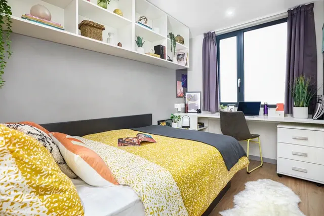 Ensuite Medium Highest Double room image 1