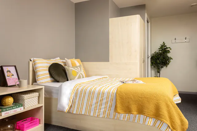 Partly Accessible Ensuite Double room image 1