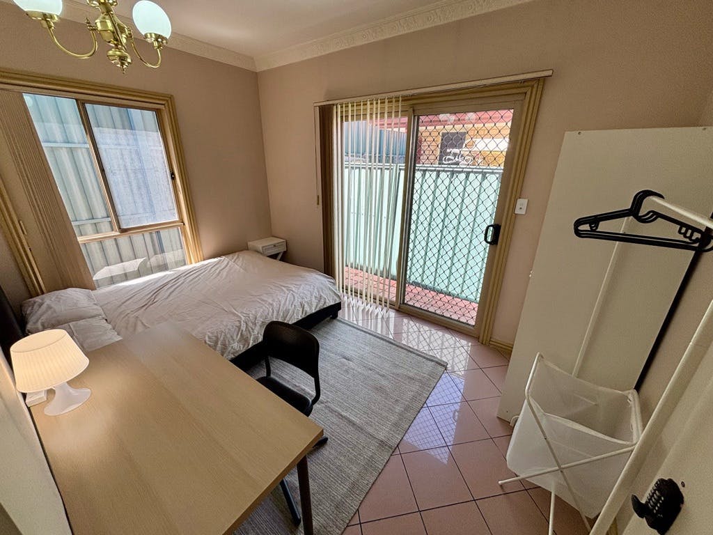 34-innes-circuit-adelaide-Room 5