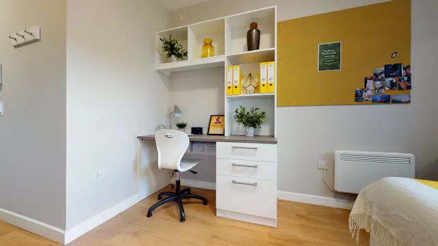 Premium Studio Accessible room image 3