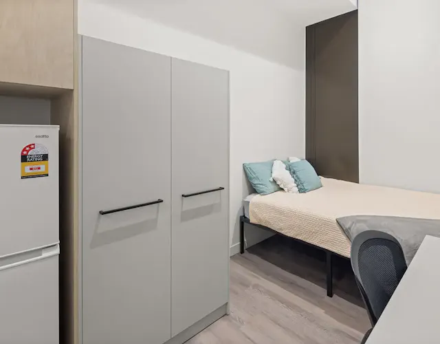Cluster Ensuite Silver room image 1