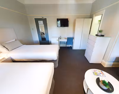 park-side-lodge-sydney-ROOM