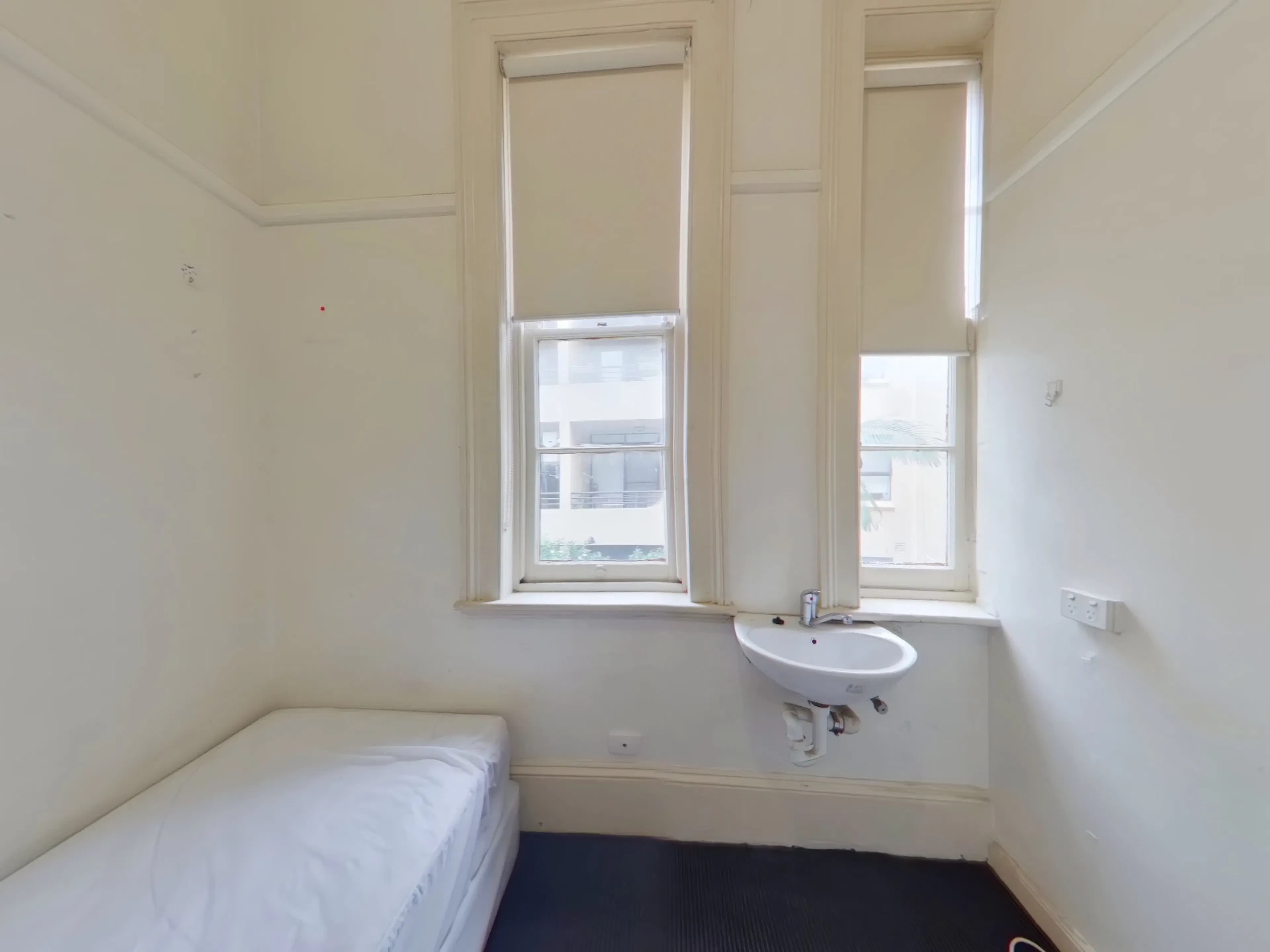 Room 106 (Standard) ROOM 1