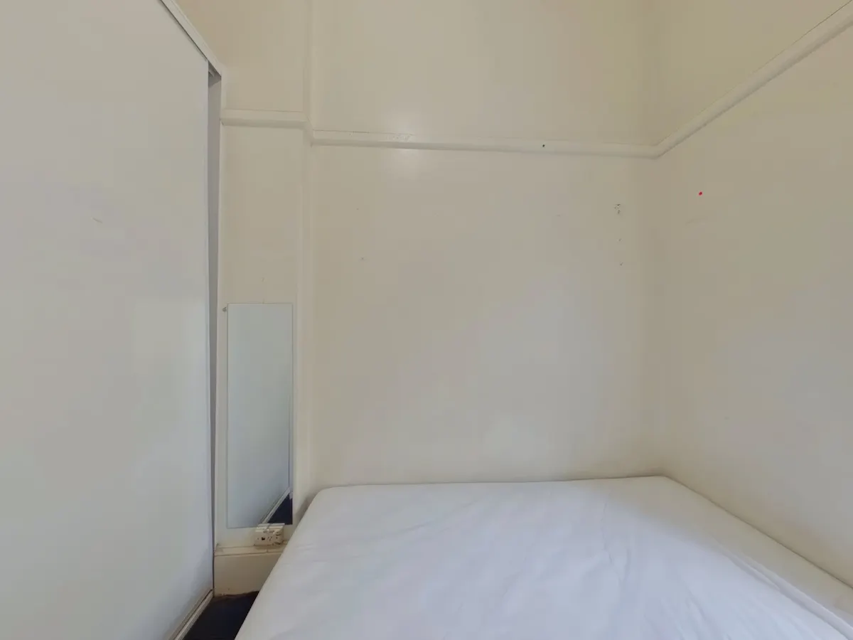 Room 106 (Standard) ROOM