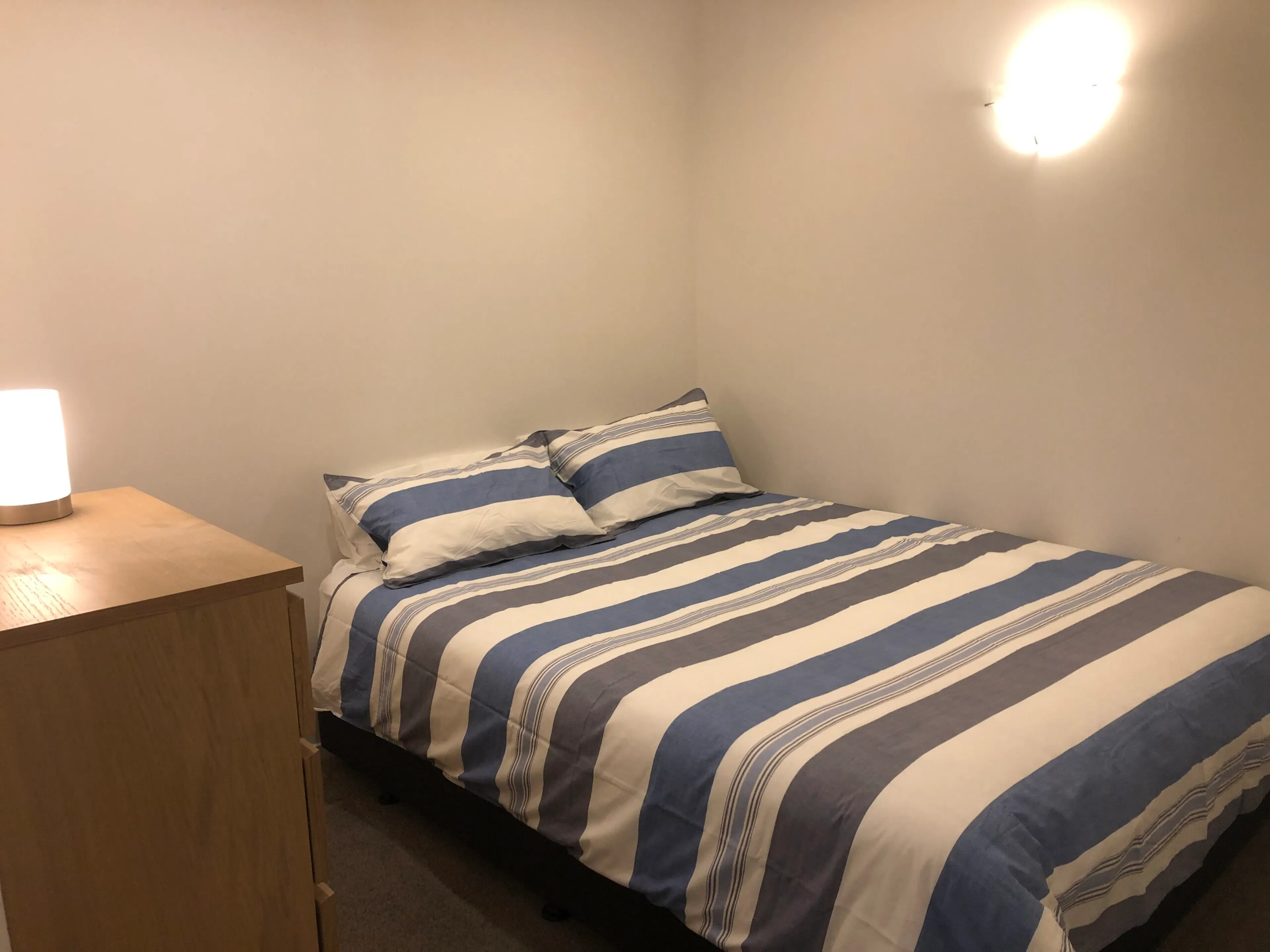 Apartment 12 (3 bedrooms & 2 bathrooms) ROOM 3