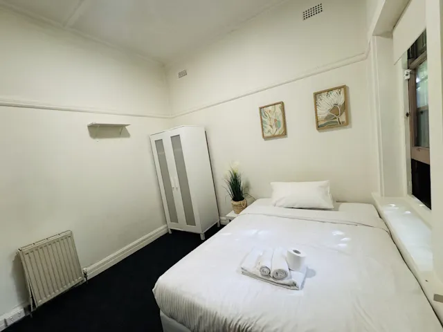 Room 3 room image 2