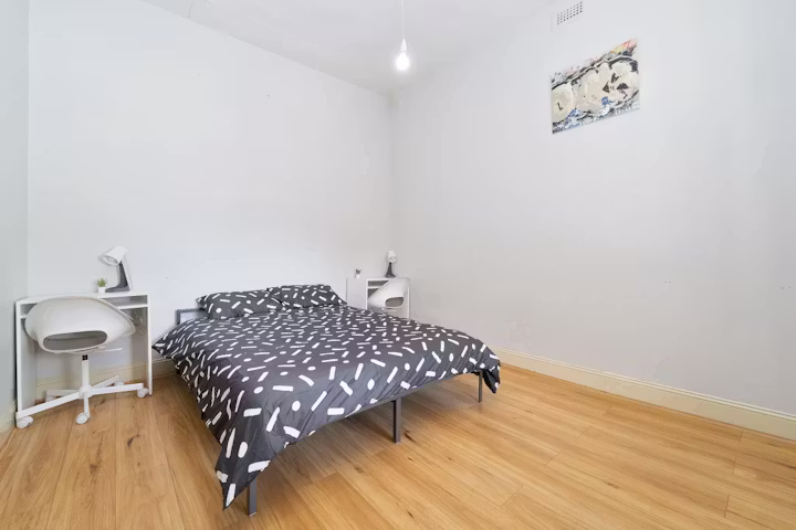 north-melbourne-melbourne-Room 1 (Ensuite)-1