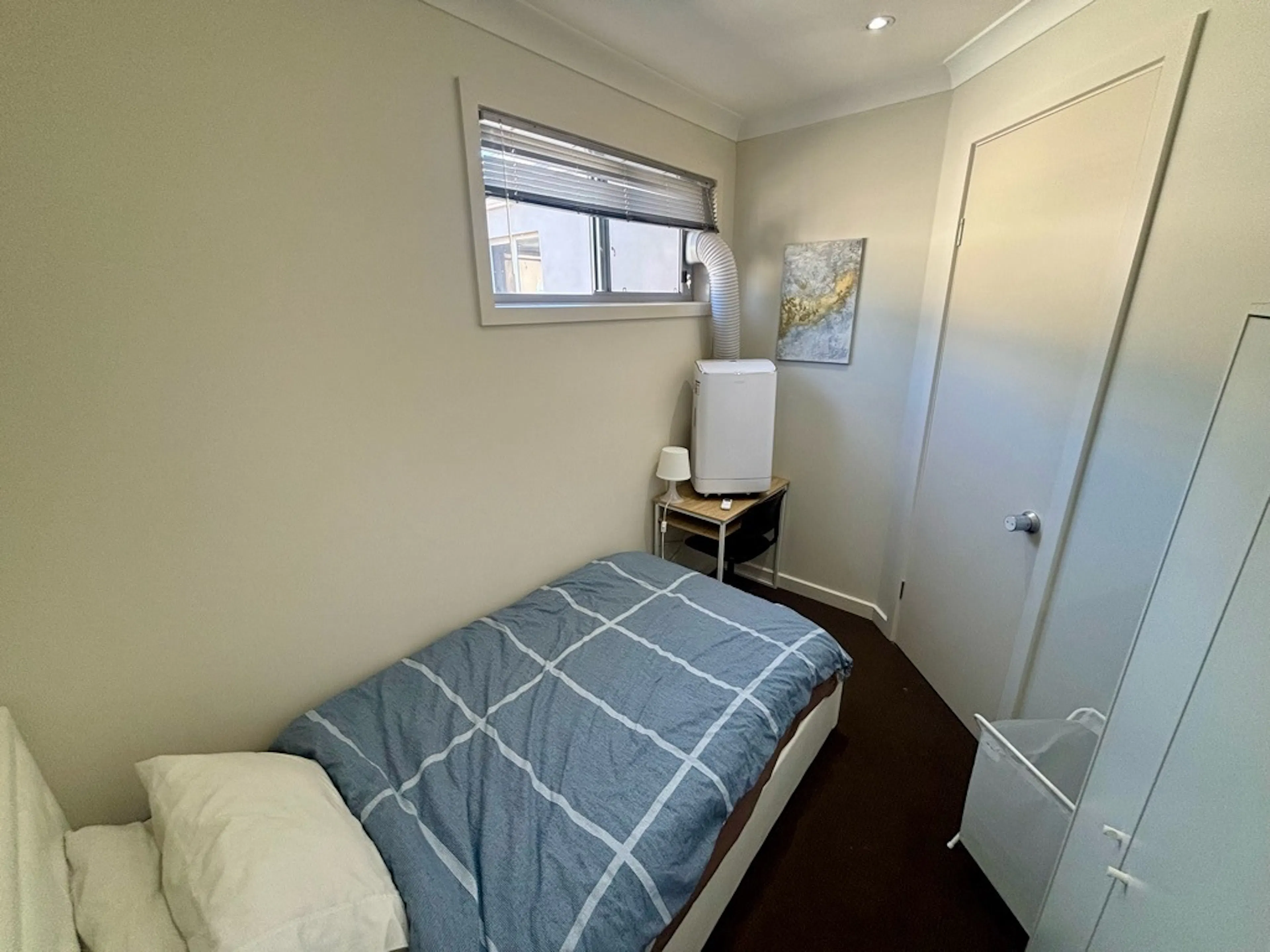 Room 3 ROOM 1