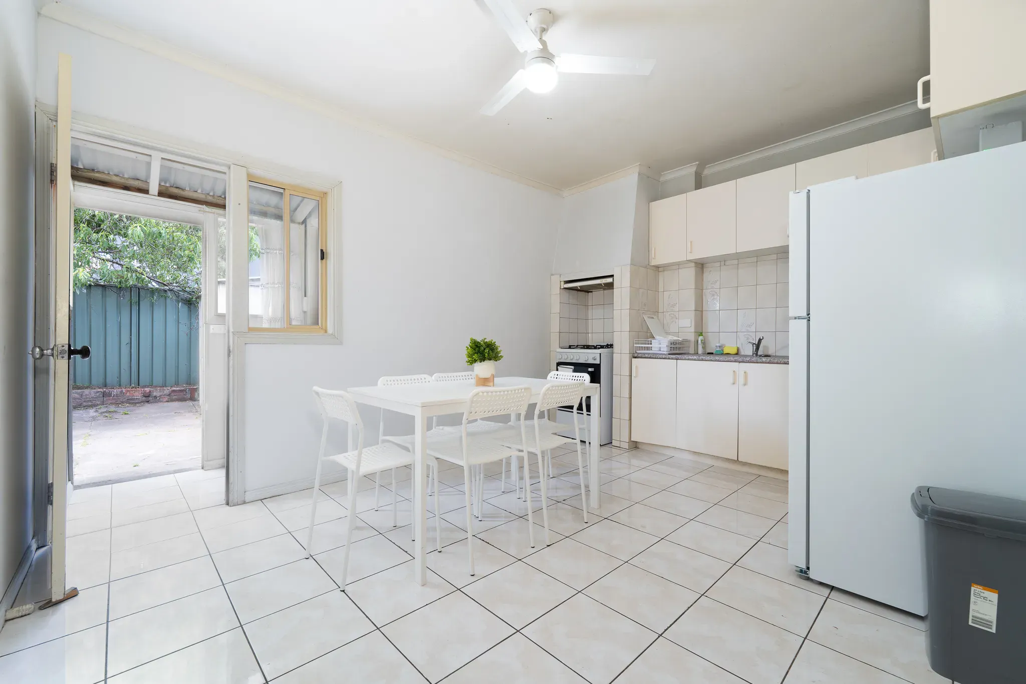Room 1 (Non - Ensuite) KITCHEN 2