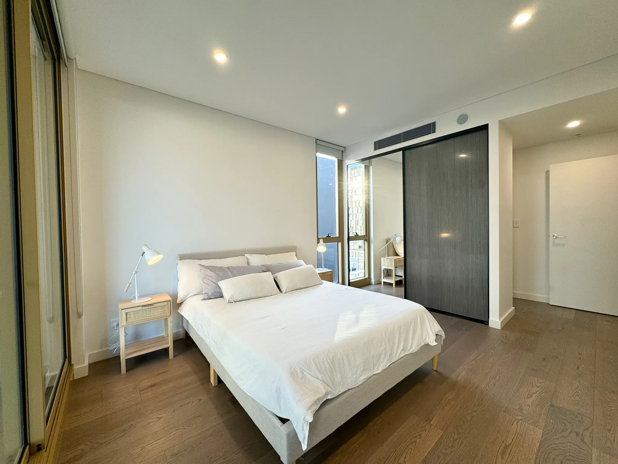 2 Bedroom Apartment ROOM 1