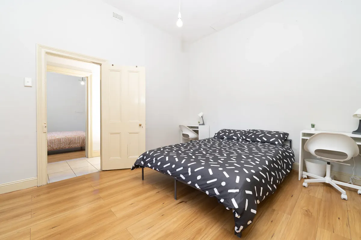 Room 1 (Non - Ensuite) ROOM