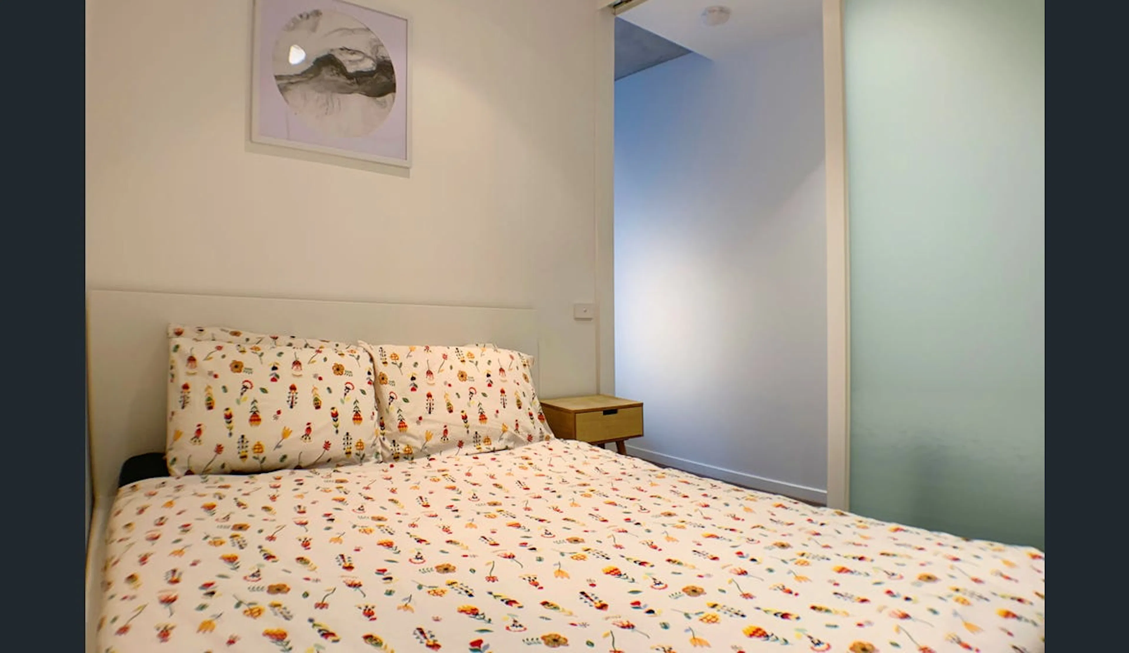 2 Bedroom Apartment ROOM 1