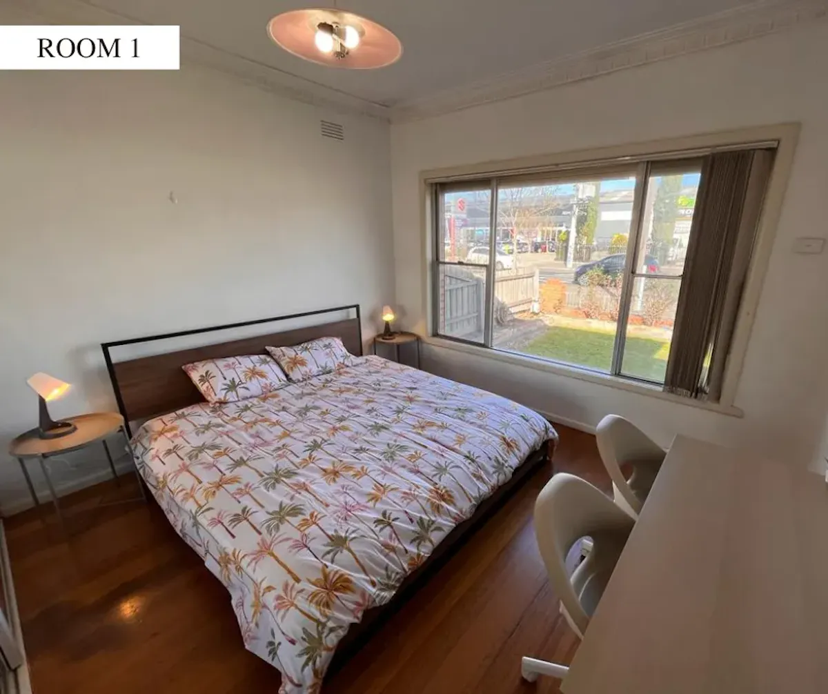Room 1 (Non - Ensuite) ROOM