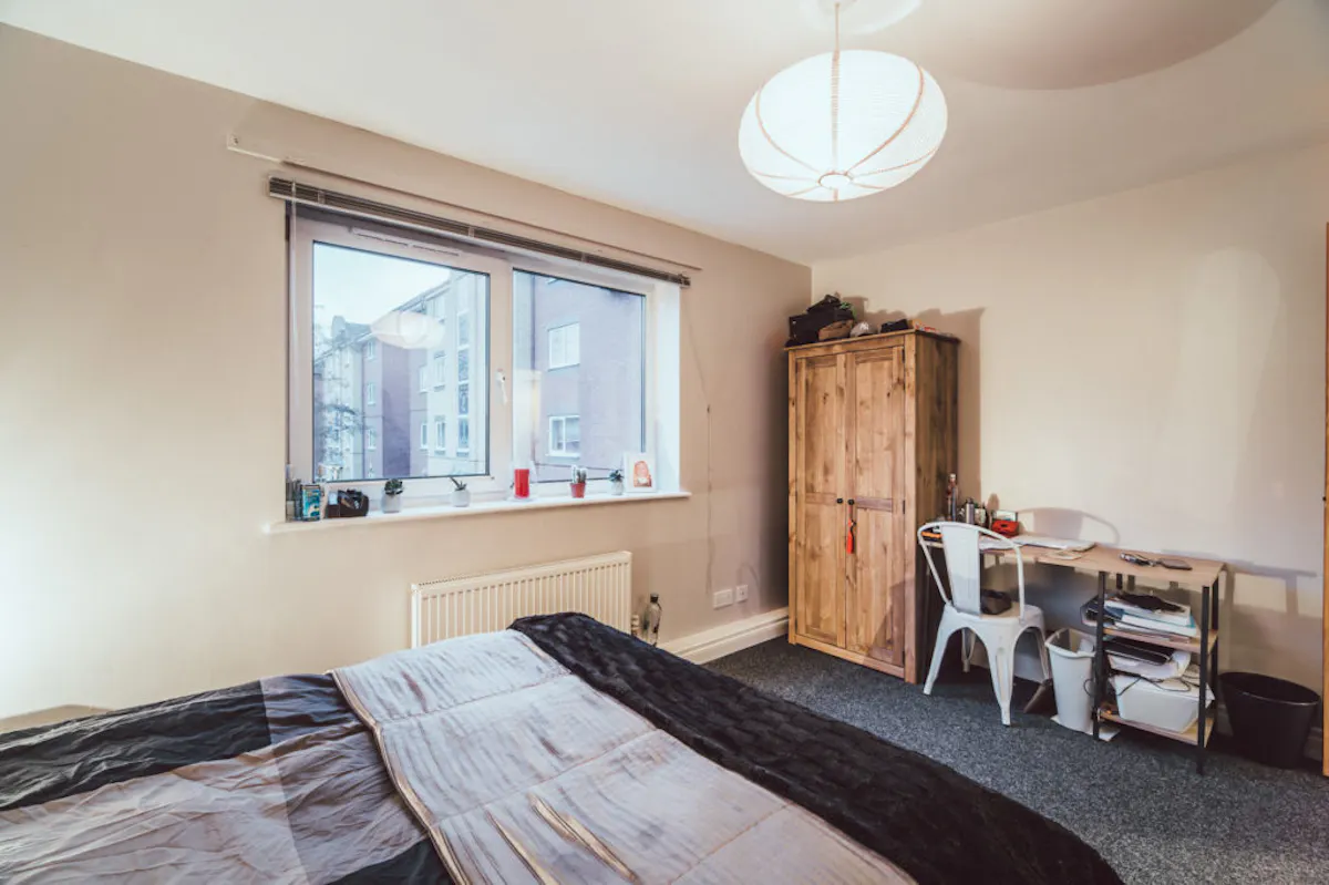 ROOM ROOM