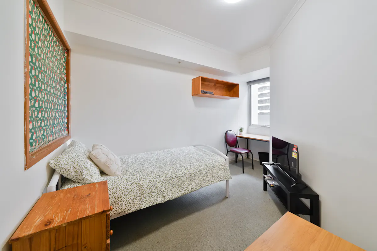 Room 2 (Non-ensuite) ROOM