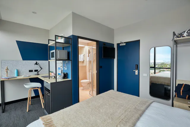 Studio Premium room image 3