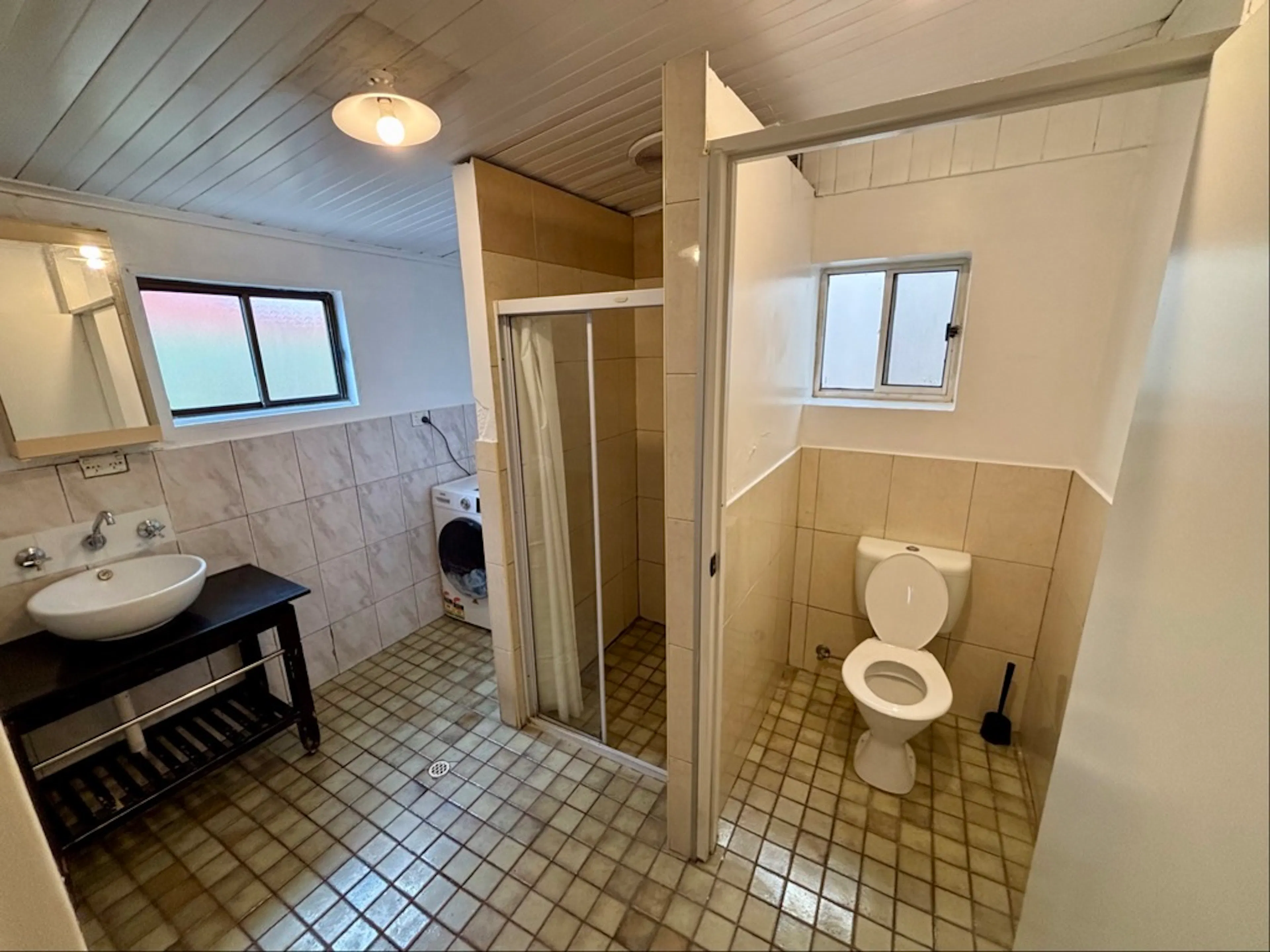 Room 2 BATHROOM 3