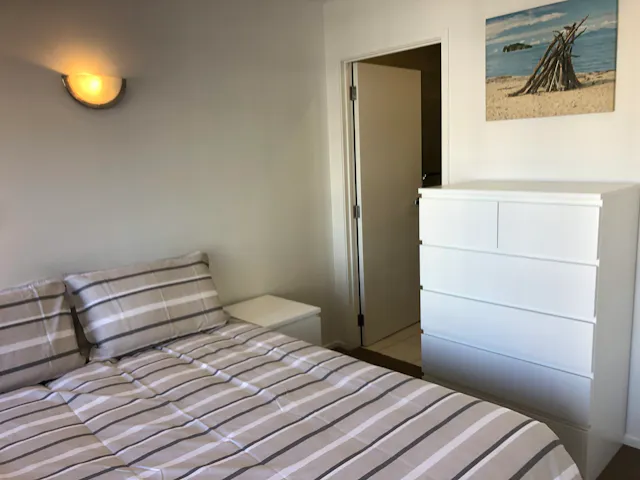 Apartment 2 (3 bedrooms & 2 bathrooms) room image 1