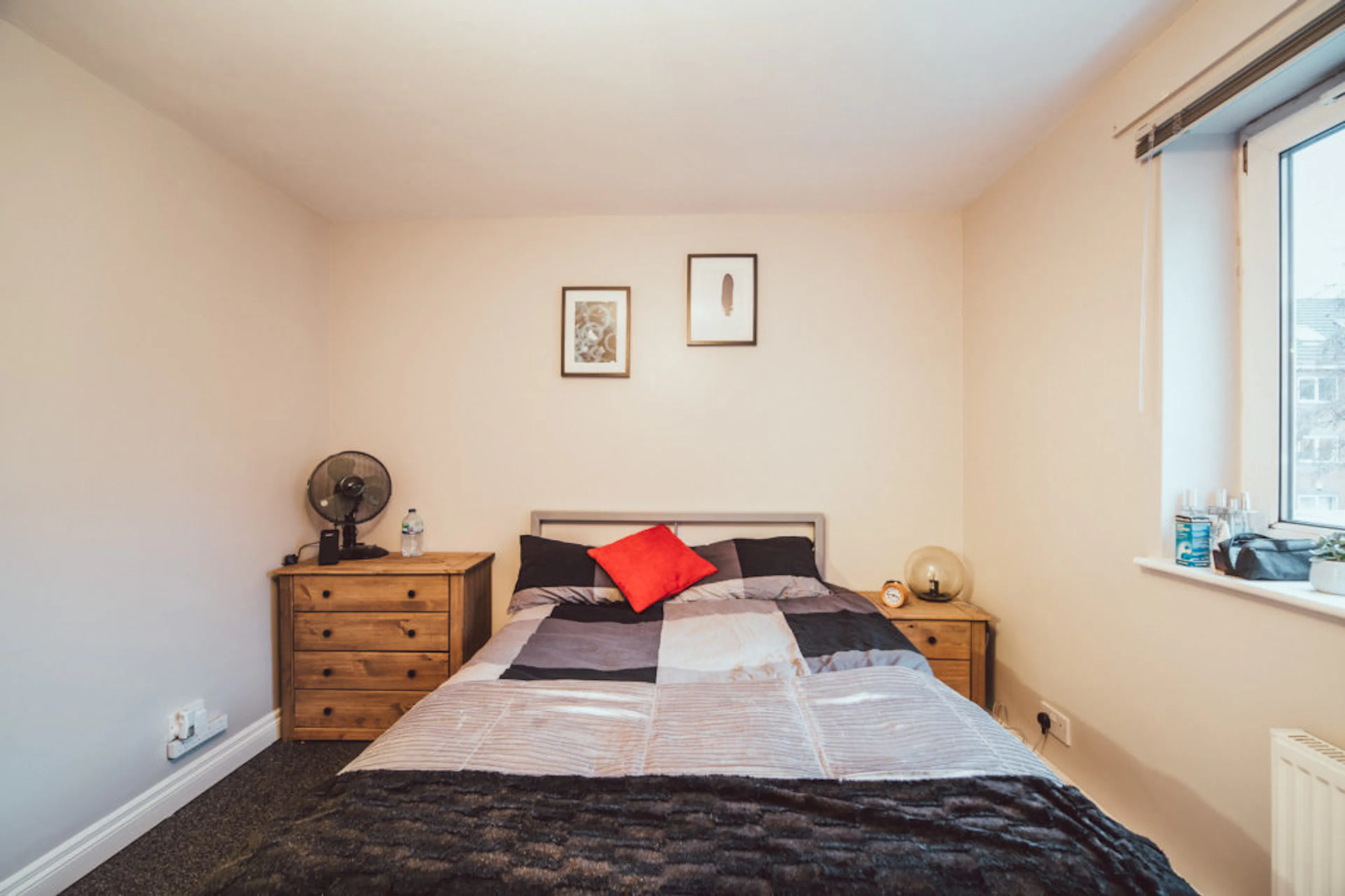 ROOM ROOM 1