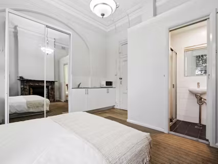 4-carlton-sydney-ROOM