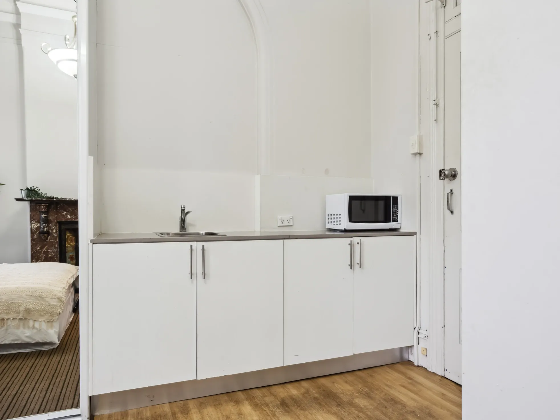 Room 2 KITCHEN 3