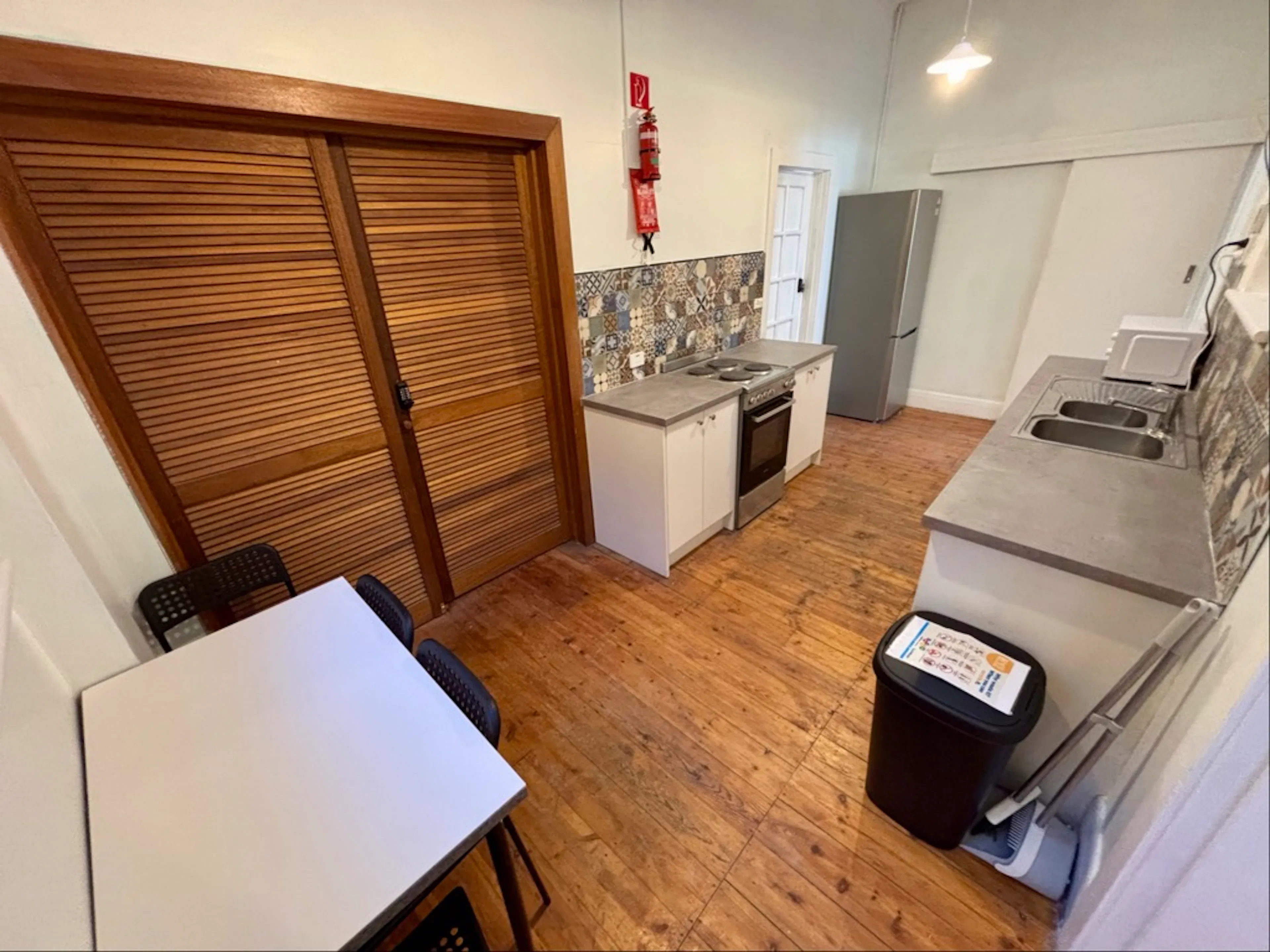 Room 3 KITCHEN 1