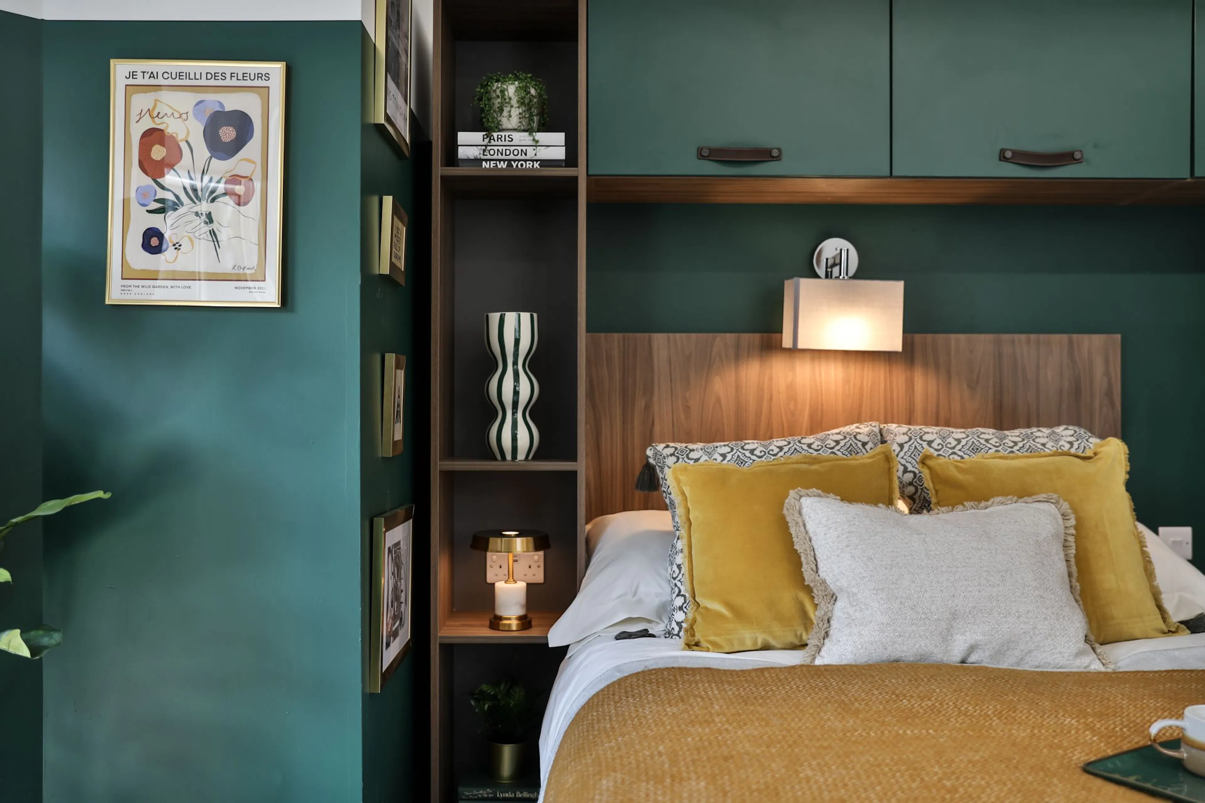 Premium Smaller Studio - Limited View ROOM 2