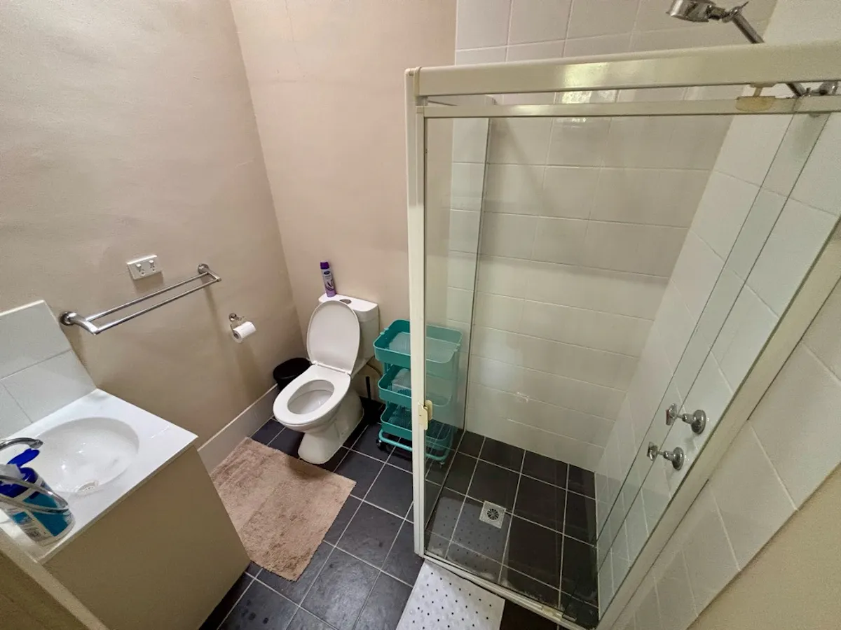 Room 3 BATHROOM