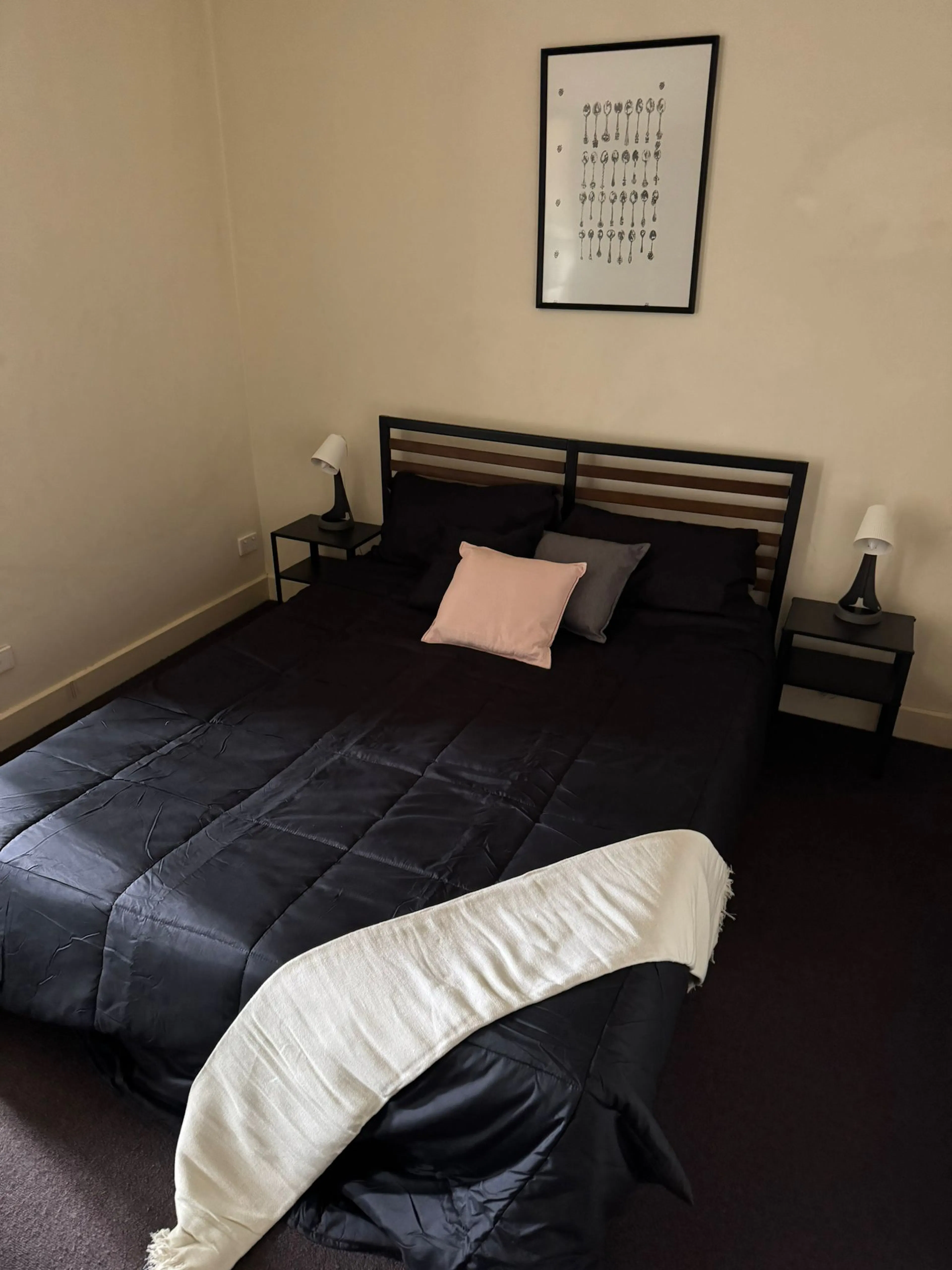1 Bedroom + Study Room ROOM 1
