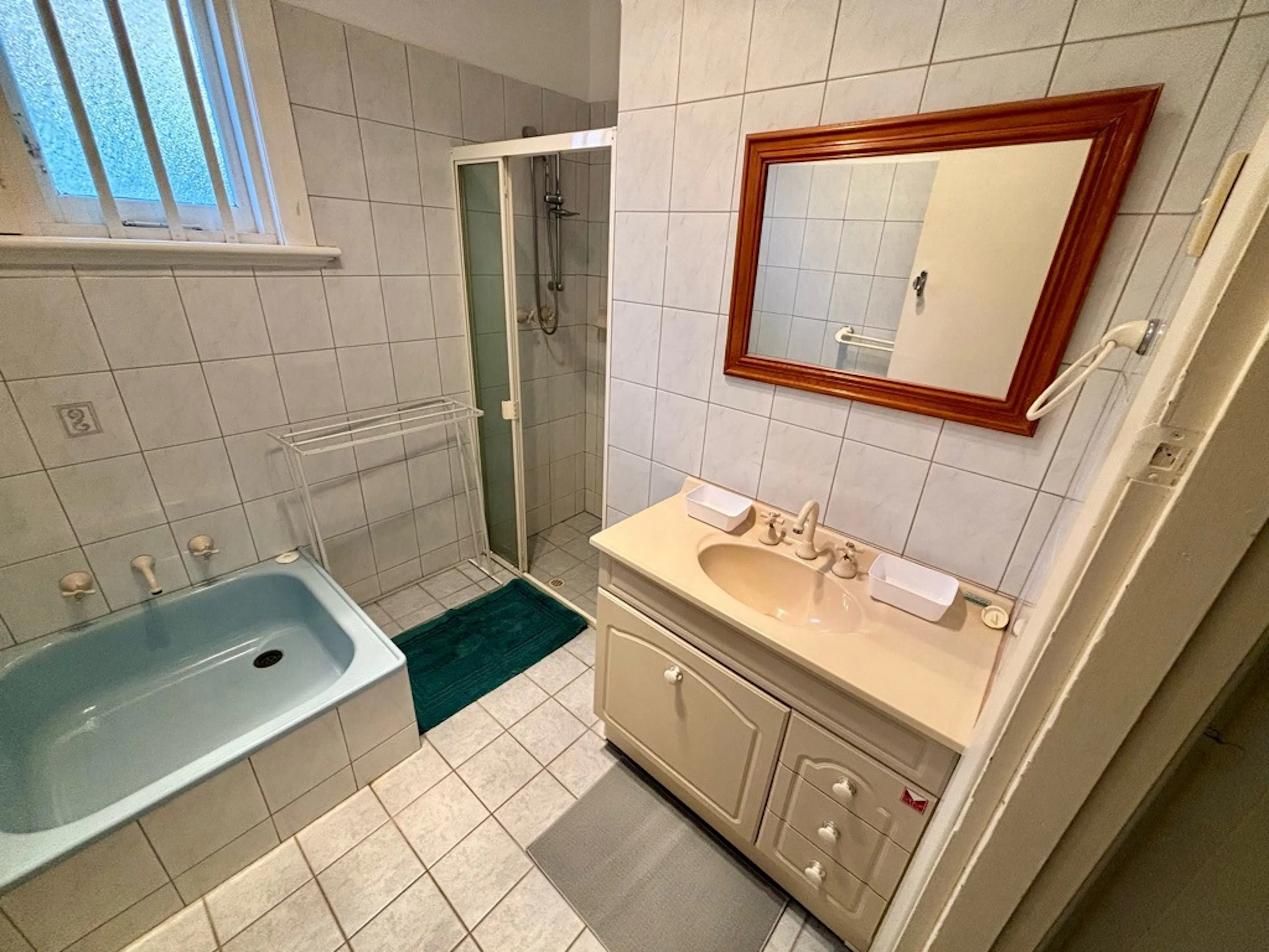 Room 3 BATHROOM 2